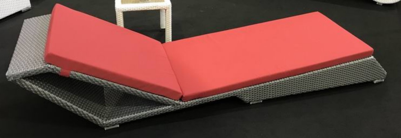 AVANGARDE DECK CHAIR